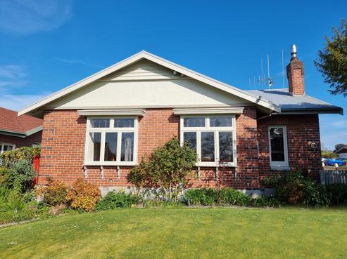 78 Avenue Road, West End