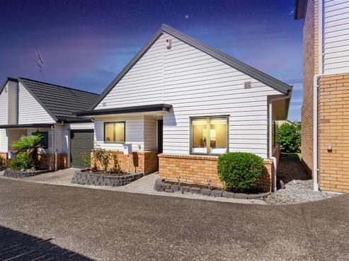 151/172 Mcleod Road, Te Atatu South