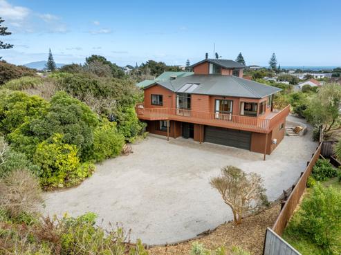 44C Tasman Road, Otaki Beach