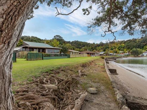 7 Foster Avenue, Huia