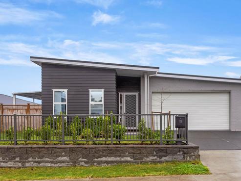 15 Onekura Street, Red Beach