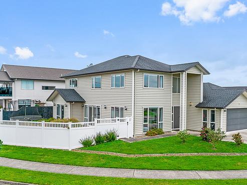52 Milano Boulevard, Karaka