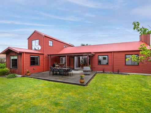 17 Cologne Street, Martinborough