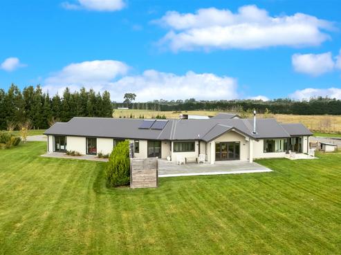 83 Brackenfield Downs Road, Fernside