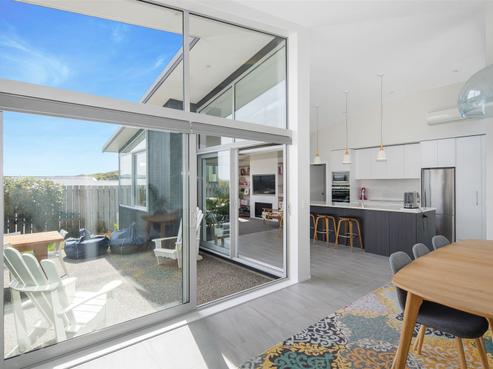 51 Red Beech Avenue, Woodridge