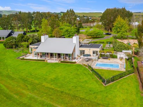 107 Oxford Street, Martinborough