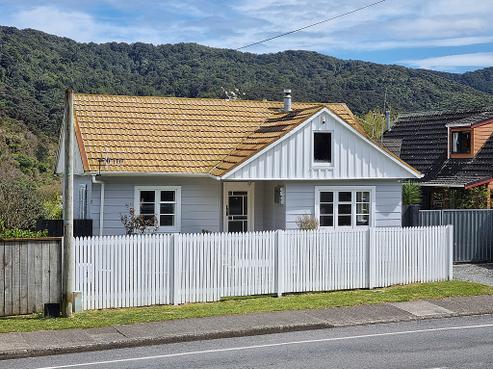 104 Coast Road, Wainuiomata