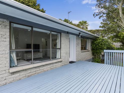2/8 Tusac Place, Totara Vale