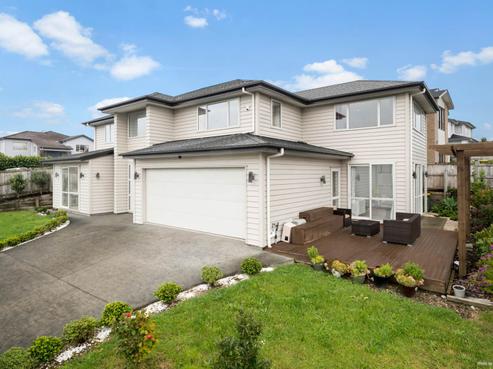105 Medallion Drive, Oteha