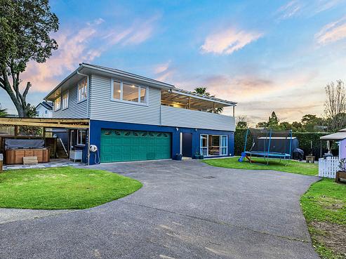 6 Christina Avenue, Te Atatu South