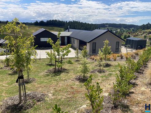 33 Redmill Road, Redwood Valley