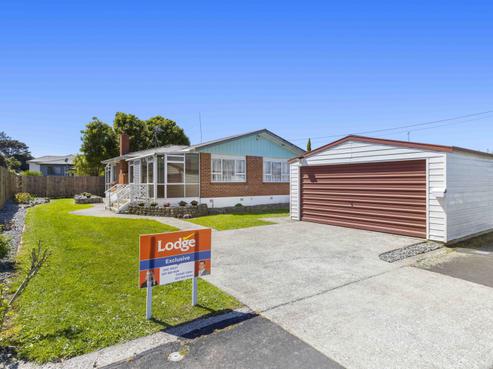 25 Macdonald Road, Glenview
