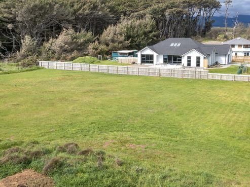 4B Rangiuru Road, Otaki Beach