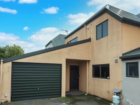 2/455 Barbadoes Street, Edgeware