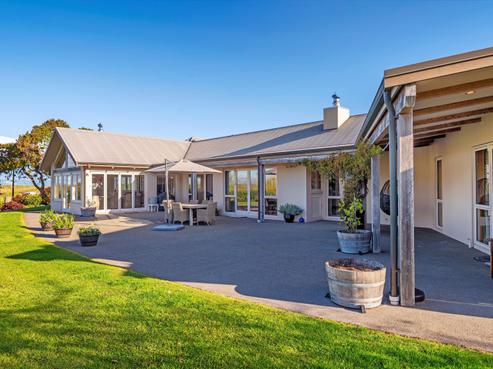 73C Caverhill Road, Manawahe