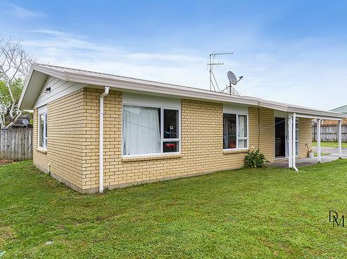 33 Robert Ross Place, Clendon Park