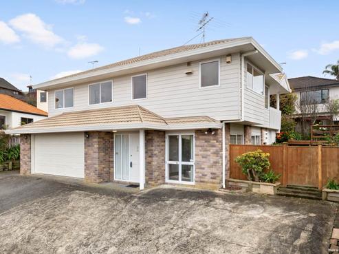2/12 Kells Place, Botany Downs