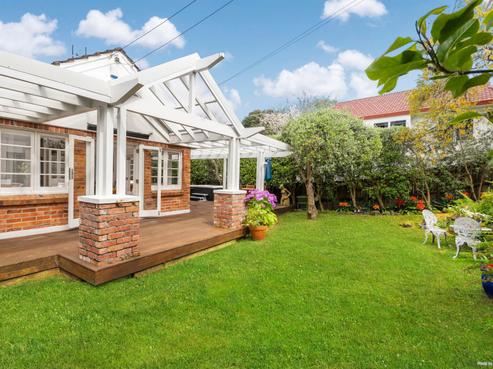 28 Aroha Avenue, Sandringham