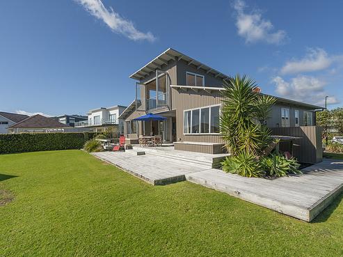 127 Corokia Place, Matarangi