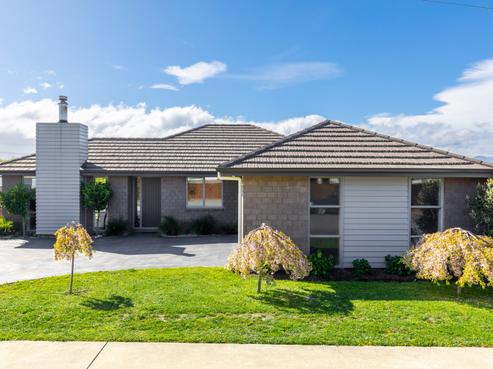 13 Kirk Street, Renwick