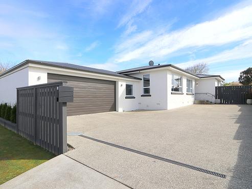 64 Helmsdale Street, Waverley