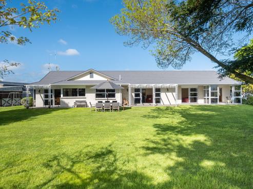 314 Norton Road, Akina