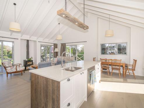 2 Scott Drive, Cooks Beach