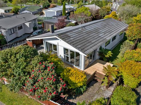 30 Shanly Street, Brown Owl