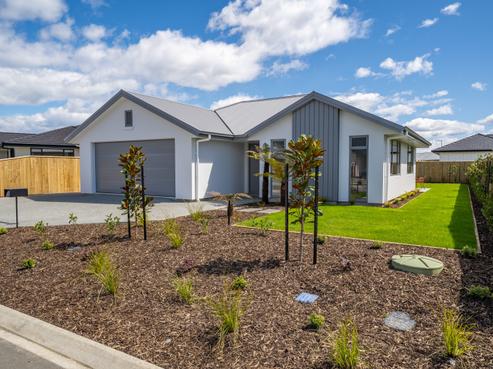 38 Carmine Crescent, Appleby