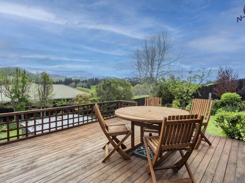 7 Tipapa Place, Greta Valley