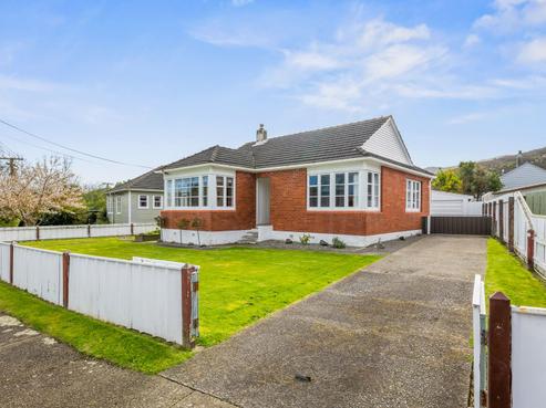14 Shearer Crescent, Naenae