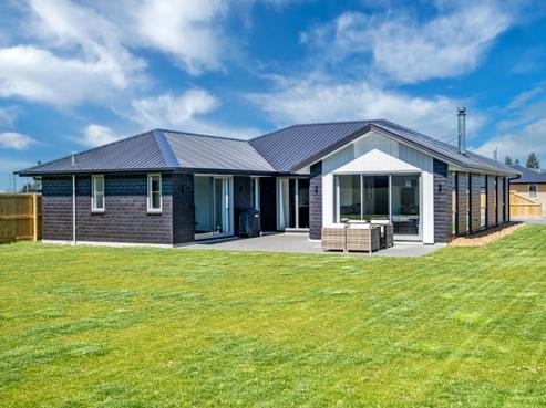 14B Memorial Crescent, Methven