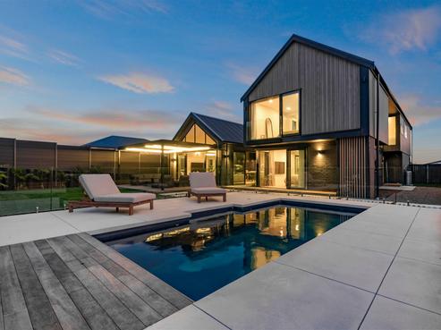 27 Headsail Drive, Long Bay