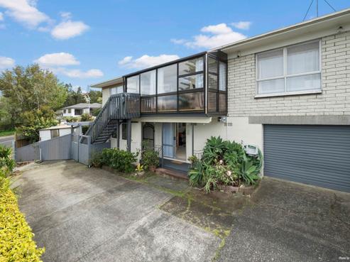1/12 Girrahween Drive, Totara Vale