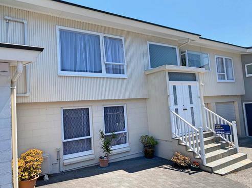 2/270 Lake Road, Hauraki