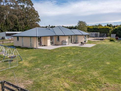 755 Mount Thomas Road, Fernside