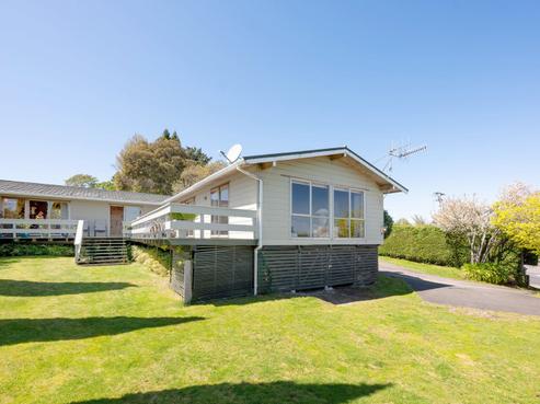 2 Henry Hill Road, Taupo