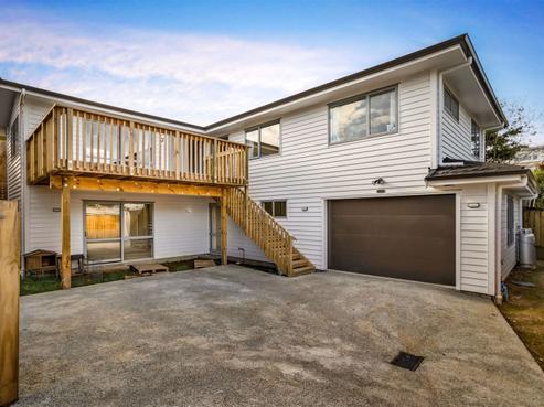 31B Helleur Road, Massey