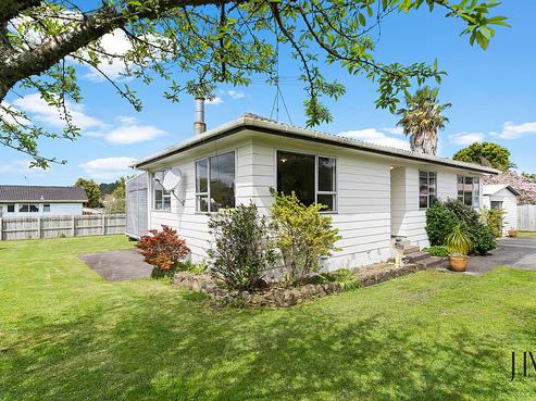 18 Leatham Crescent, Opaheke