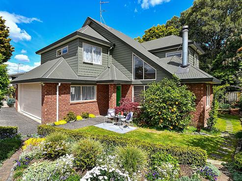 37B Youngs Road, Papakura