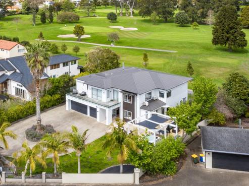 43 Oak Manor Drive, Albany