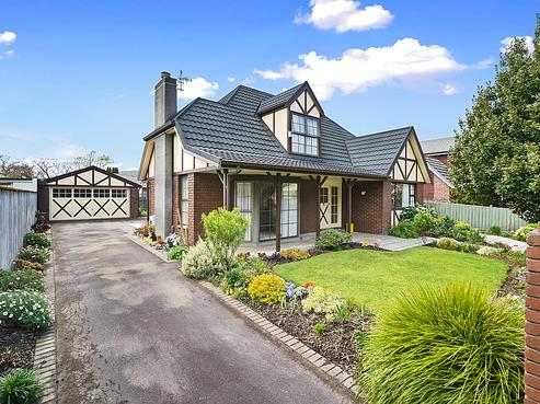 21 Waddington Drive, Naenae
