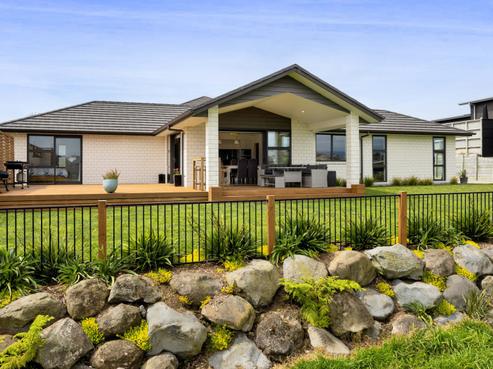 8A Jules Crescent, Bell Block