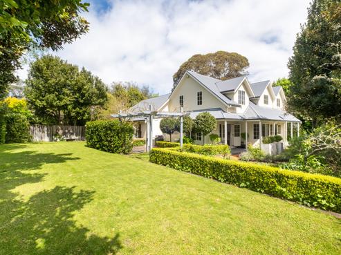6 Reynolds Road, Havelock North