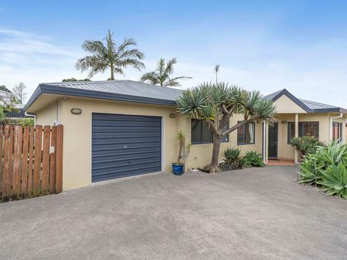 2/70 Howe Street, Howick