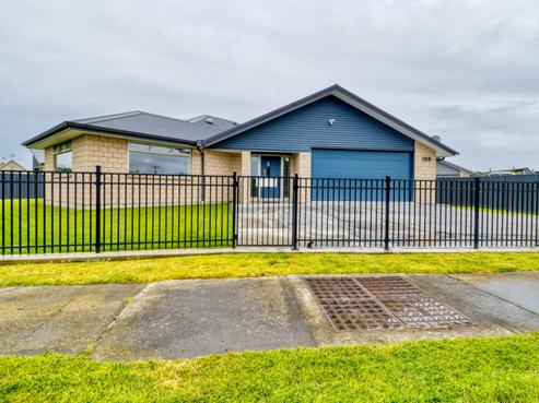 180 Riverbend Road, Maraenui