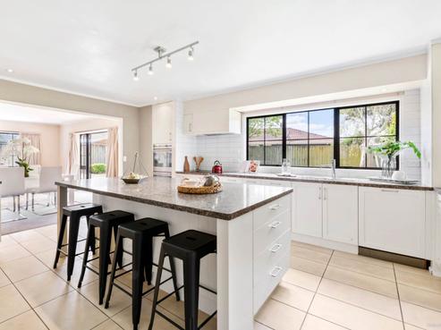 8 Reynard Terrace, Conifer Grove