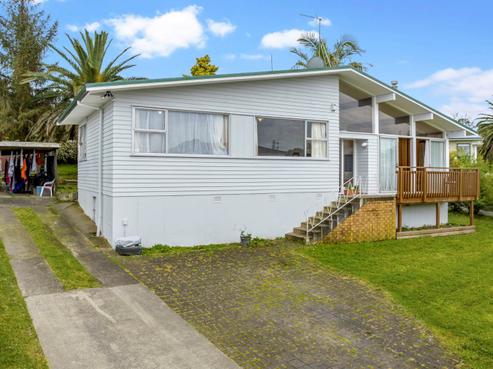 38 Thornlow Street, Glendene
