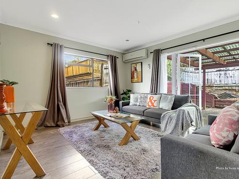 2/248 Sturges Road, Henderson