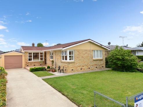5 Cleveland Street, Bader